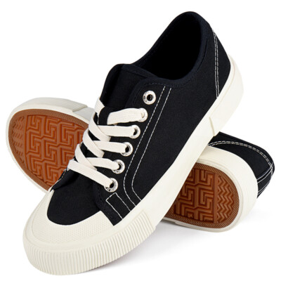 casual tennis shoes